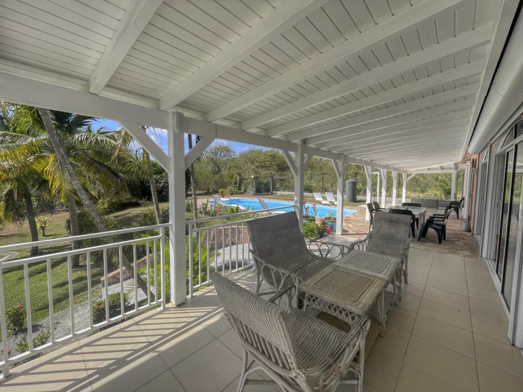 11.Location villa piscine sainte anne guadeloupe_Terrasse
